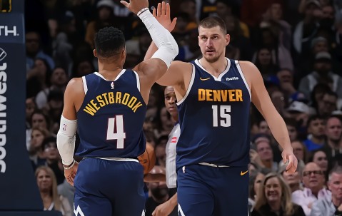 爱游戏官网下载 -包含今晚NBA季后赛传出新动向；芝加哥公牛火线驰援；高层表态——底气十足；心理建设被强调的词条