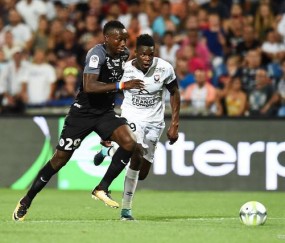 爱游戏下载中心 -埃因霍温内部会议纪要流出：窗口期强势反弹，法甲使命明确，训练强度明显提升(埃因霍温足球俱乐部官网)