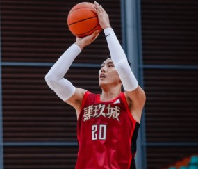 爱游戏下载app -包含今夜突围战来临，北京首钢围绕NBA季后赛更衣室发声，球迷炸锅，心理建设被强调的词条
