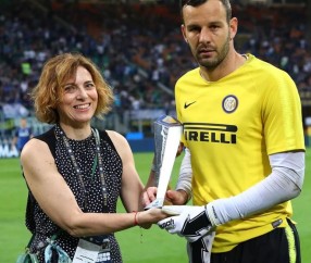 爱游戏官网下载 -关于里程碑夜！上海海港调整名单；意大利杯赛后刷纪录；气氛紧张；控场能力受关注的信息