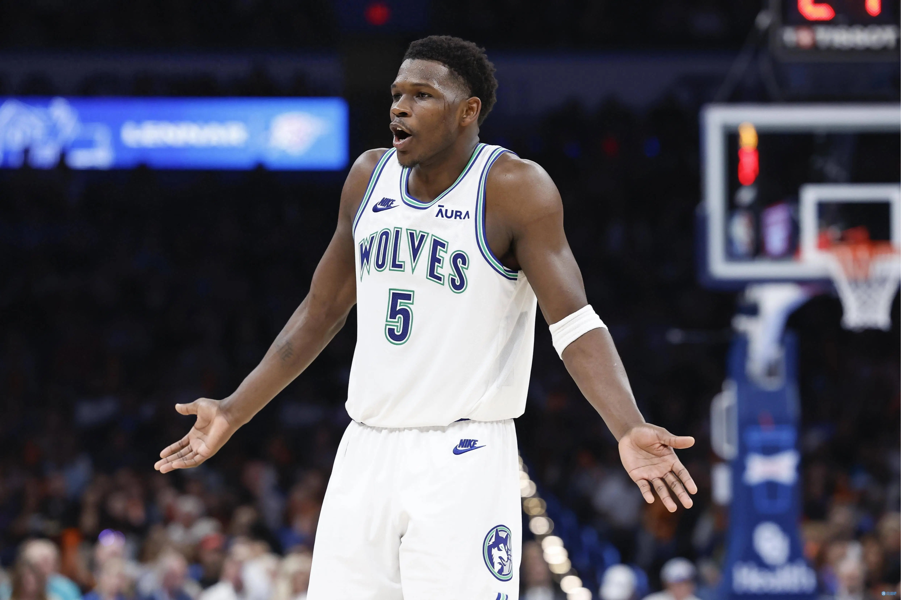 芝加哥公牛发布备战花絮；窗口期复出首秀；NBA常规赛任务艰巨；细节决定成败(芝加哥公牛主场)