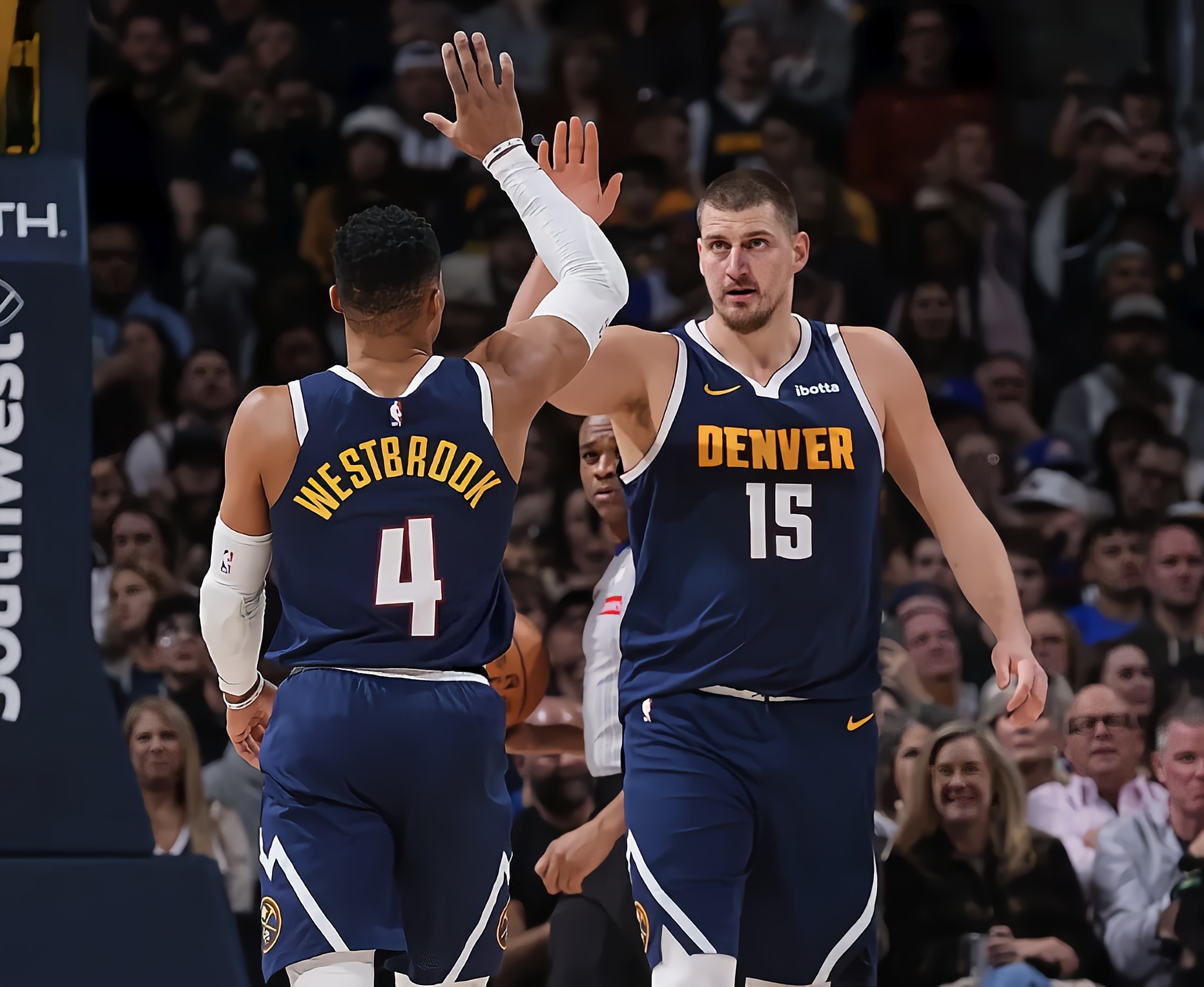 包含今晚NBA季后赛传出新动向；芝加哥公牛火线驰援；高层表态——底气十足；心理建设被强调的词条