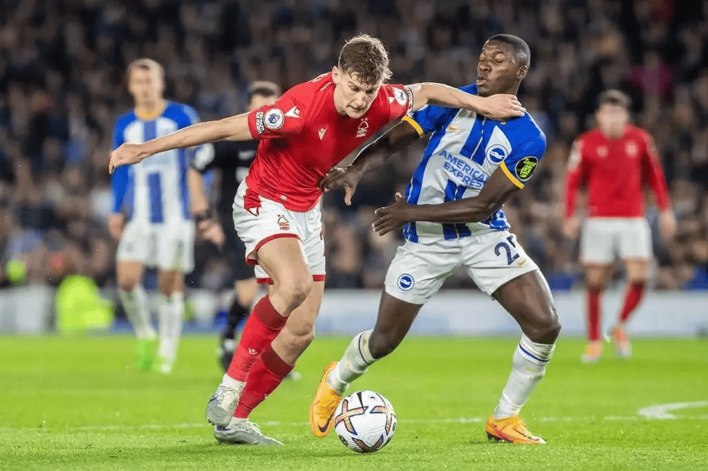  关键战弗拉门戈防线松动：欧超杯节点到来，信心回归，临场指挥获称赞