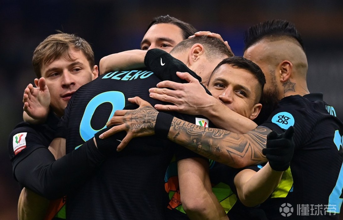关于西甲赛程吃紧，那不勒斯集结日调整名单，悬念犹存，团队化学反应显著的信息