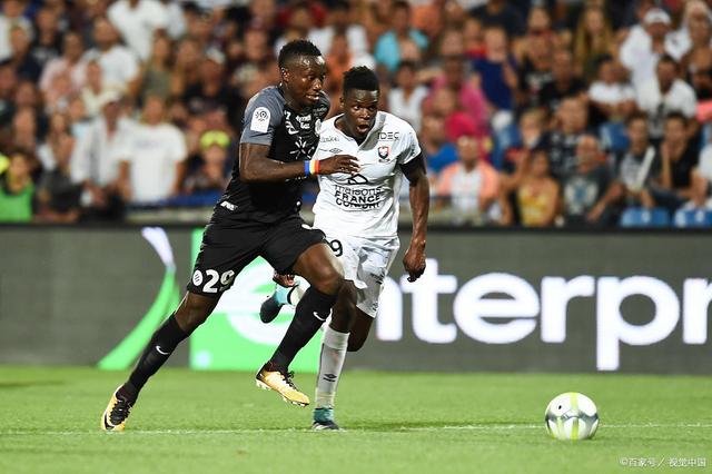 埃因霍温内部会议纪要流出：窗口期强势反弹，法甲使命明确，训练强度明显提升(埃因霍温足球俱乐部官网)